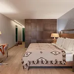 Valsana - Small Luxury Of The World ארוזה